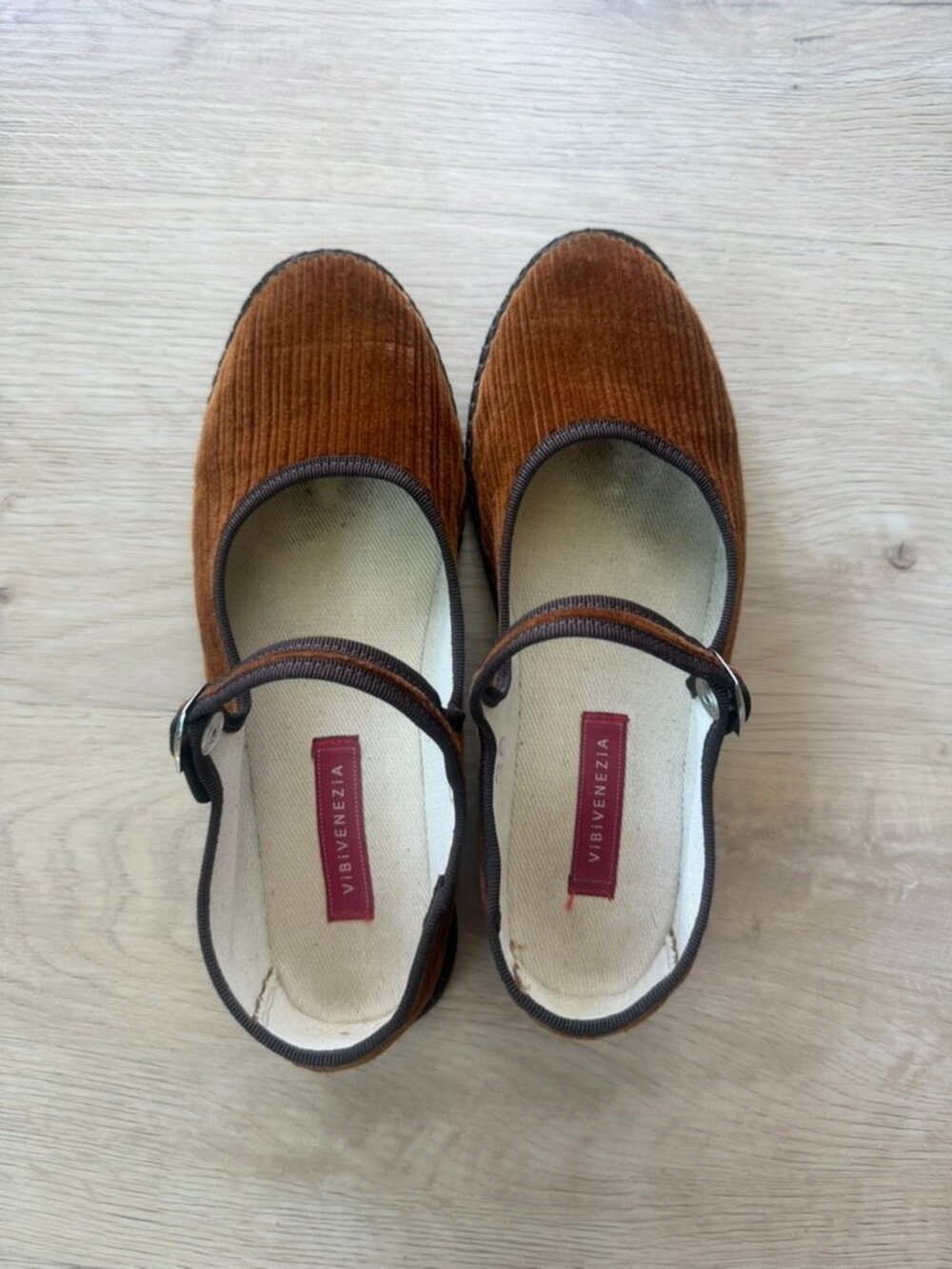 Vibi Venezia Brown Corduroy Mary Jane Flats Size 38